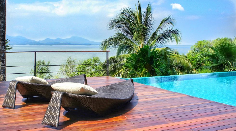 Chlore, brome ou sel quel traitement choisir pour ta piscine